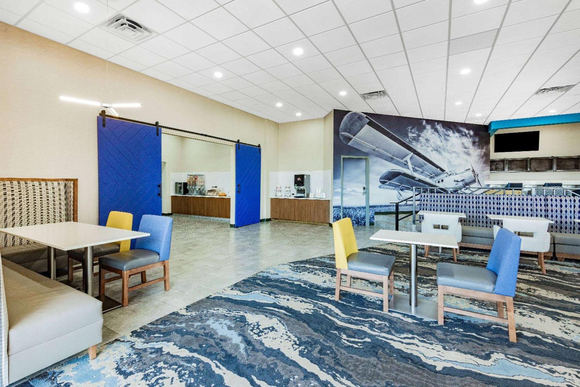 Hotel Wingate By Wyndham Wichita Airport Exteriér fotografie