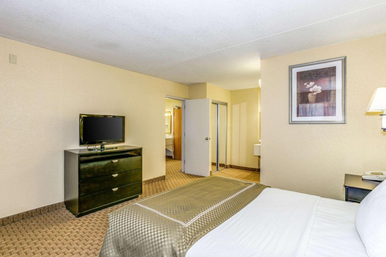 Hotel Wingate By Wyndham Wichita Airport Exteriér fotografie